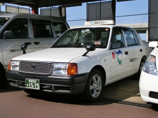中型タクシー